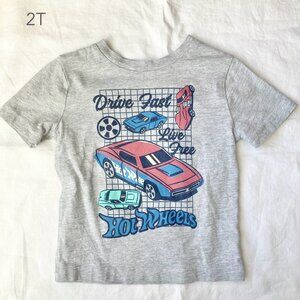 🪴5/$30 GAP 2 Years Toddler Boys Hot Wheels Cars T-Shirt Vehicles